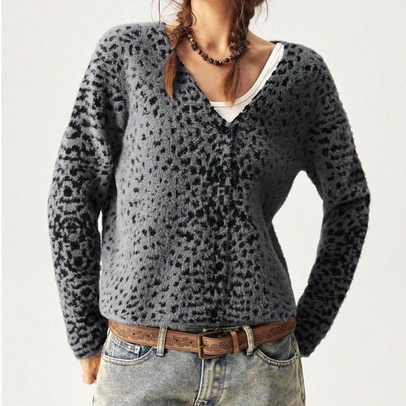 Classic Fuzzy Leopard Print Button Down Loose Fit Cardigan - Picture 7 of 10